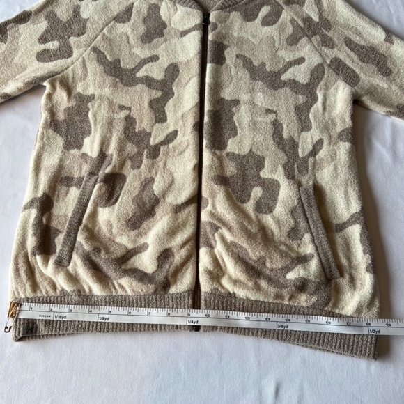 BAREFOOT DREAMS size S camo bomber jacket - Picture 6 of 15